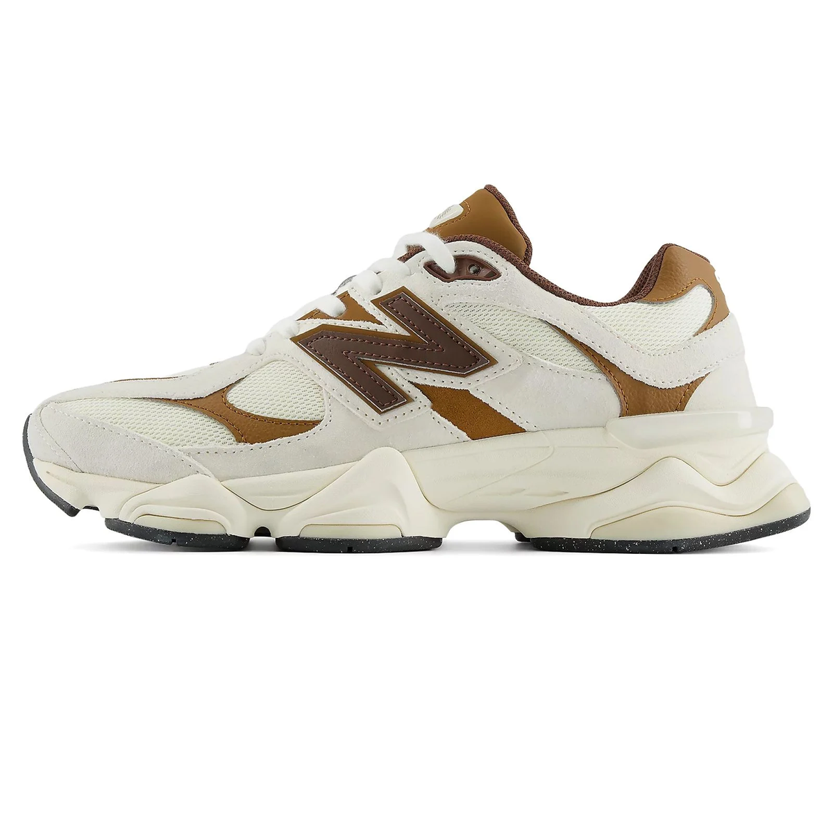 New Balance 9060 Breakfast Tea crema e marroni, vista laterale con logo N marrone e intersuola scolpita
